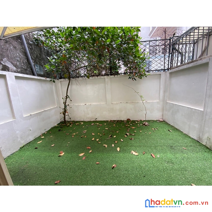 Cho thuê nhà trong ngõ phố đặng thái mai, phường quảng an, tây hồ, hn, 29tr/th