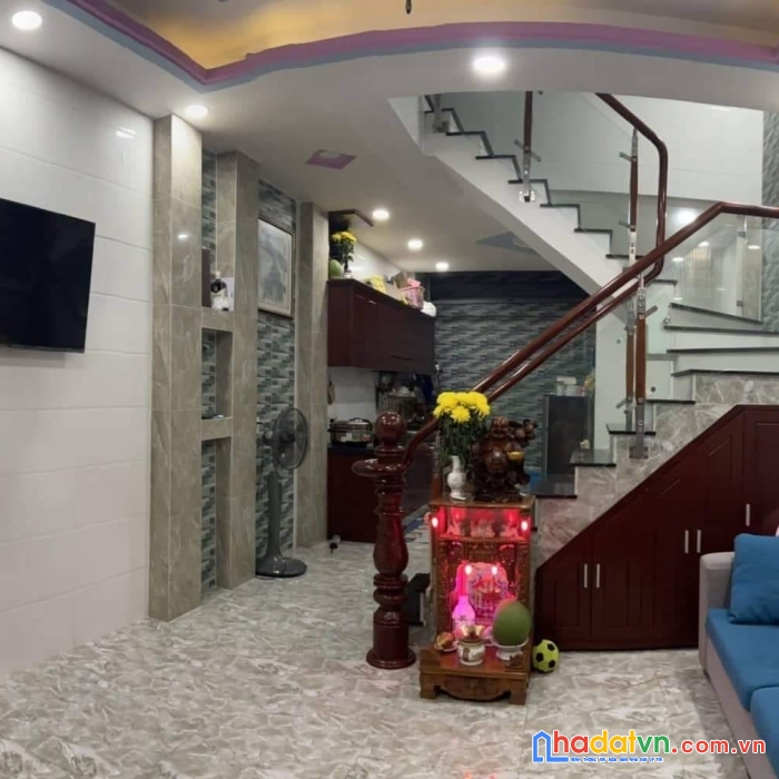 Bán nhà đường hồ văn tư gần chợ thủ đức, 42m2, 3ty8