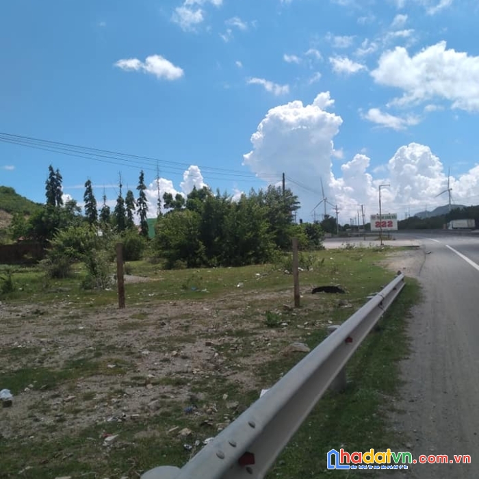 Đất mặt đường ql thuộc thôn suối đá, xã lợi hải, huyện thuận bắc, ninh thuận