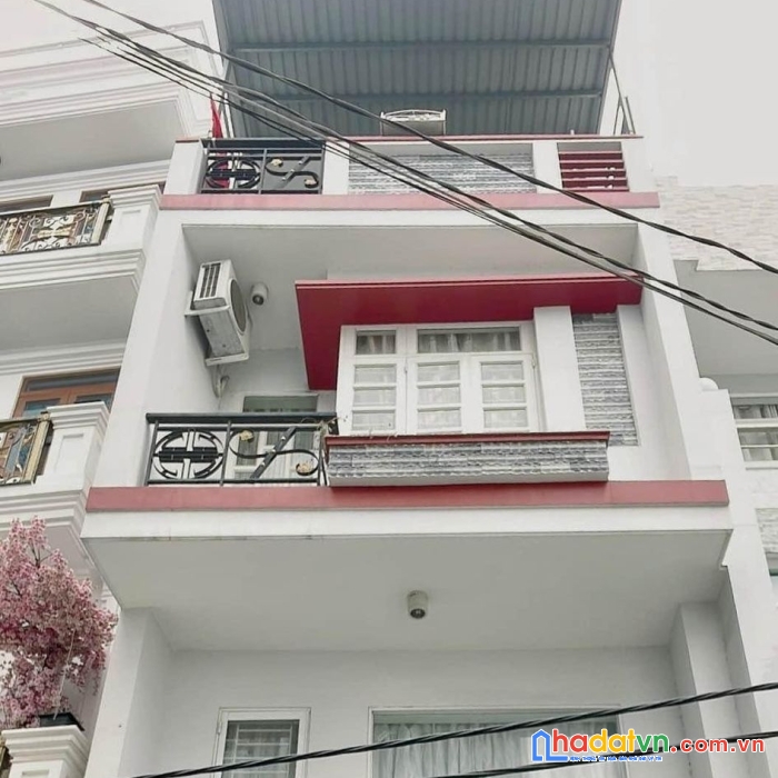 Nhà 4 tầng ngang gần 5m hẻm oto quay đầu thông lý phục man giảm còn 5,6 tỷ - quận 7