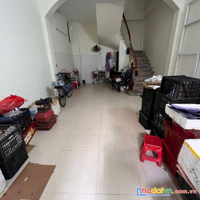 Chính chủ bán căn nhà ngõ 105 phố bạch mai diện tích 38 m2 mặt tiền 4,5m x5t