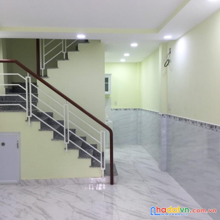 Bán nhà 2 tầng khu phân lô thạch lam, hẻm xe hơi thông 5m, 34m2 chỉ 3.75 tỷ