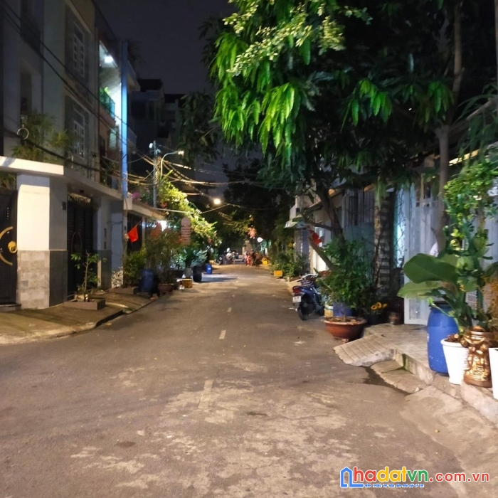 Bán nhà 4 tầng đường hương lộ 2, hẻm nhựa 8m, 73m2 chỉ 6.5 tỷ, giáp tân phú