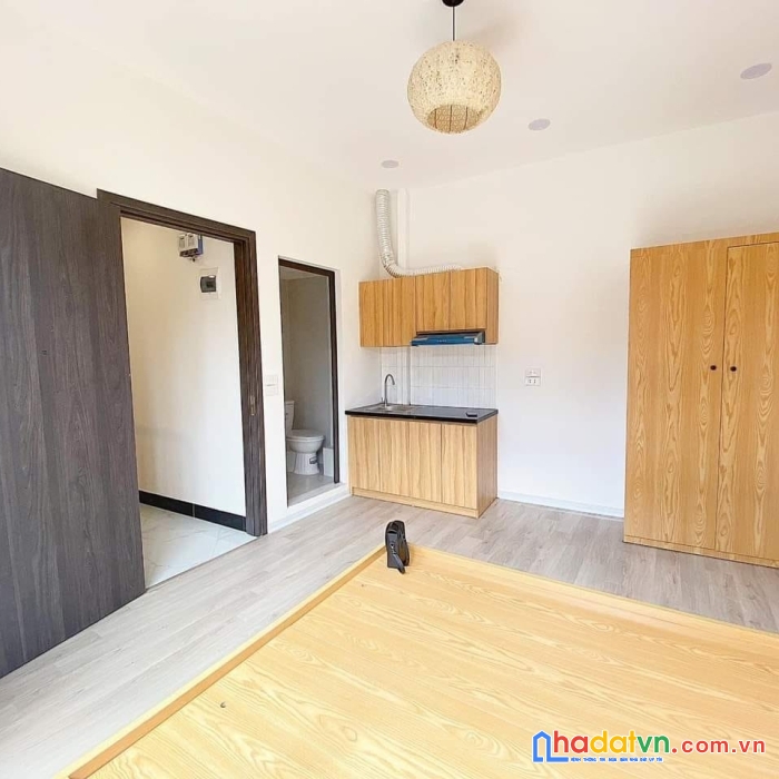 Bán gấp tòa ccmn nguyễn chí thanh 72m, lô góc 19 phòng , ô tô cách 30m
