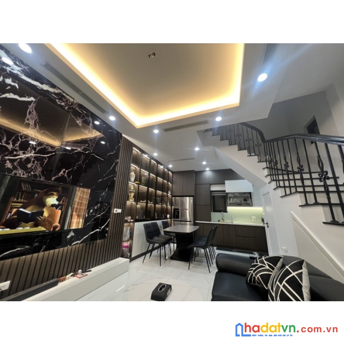 Bán nhà đại linh trung văn nhà 65m 5 tầng hai thoáng đẹp lung linh ô tô 4 chỗ đỗ cửa 5.1 tỷ