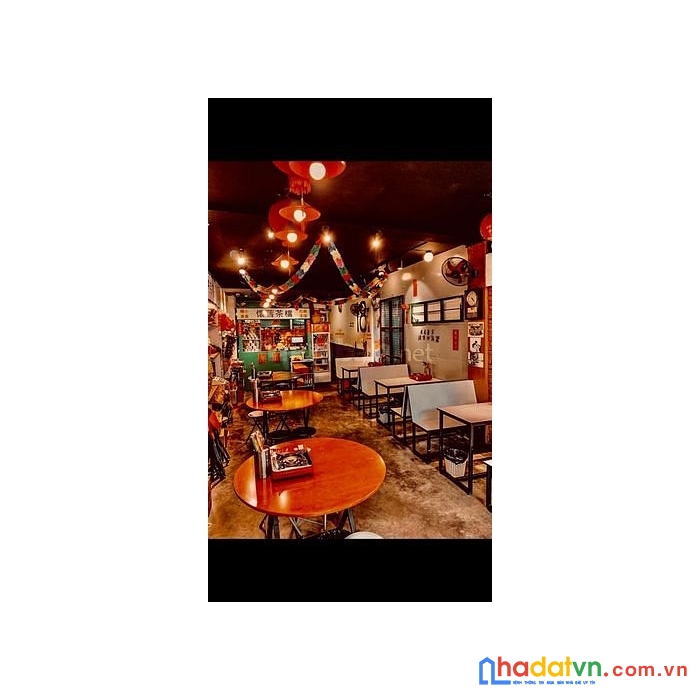 Q uận bình thạnh, chính chủ , sang quán ăn mt 11c đường vũ huy tuấn , f .3 
 tel : 0906822737 (