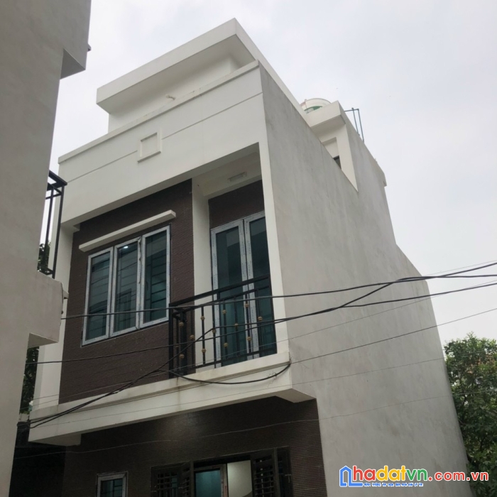 Chính chủ cần bán nhà la tinh đông la - ngõ thẳng - 2.5 tầng - 3 phòng - 1.9 tỷ