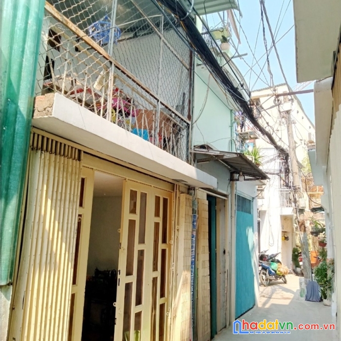 Nhà bán hẻm 161 bến bình đông p14q8 giá : 2 tỷ 550 tl