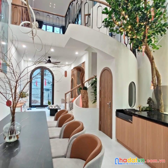 Bán nhà siêu đẹp tại thạch bàn, 45m, full nội thất, giá nhỉnh 6 tỷ