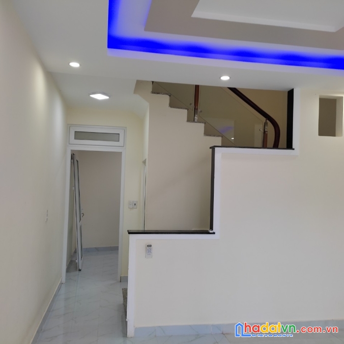 Cần tiền bán gấp nhà đẹp sổ riêng xd đường hồ xuân hương, đà lạt giá chỉ 4.05 tỷ