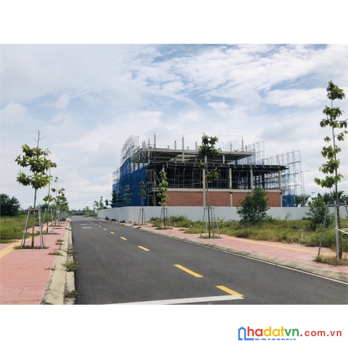 Cần tiền cắt lỗ sang gấp lô đất thổ cư 100m2 ngay kcn nhơn trạch, mặt tiền 25c