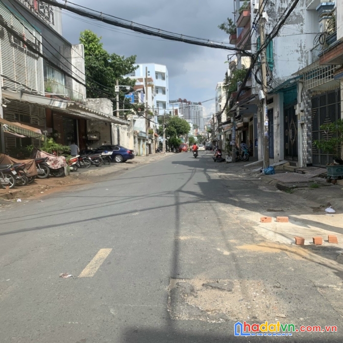 Bình thạnh-nhà 3 tầng-nở hậu tài lộc-giá 4,7 tỷ, vị, trí đẹp-rẻ nhất khu vực