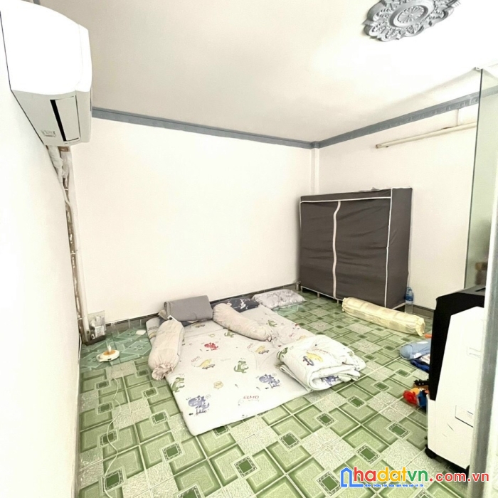 Bán gấp 3ty9 thoại ngọc hầu 6x13m-3tầng hem xh đỗ cổng