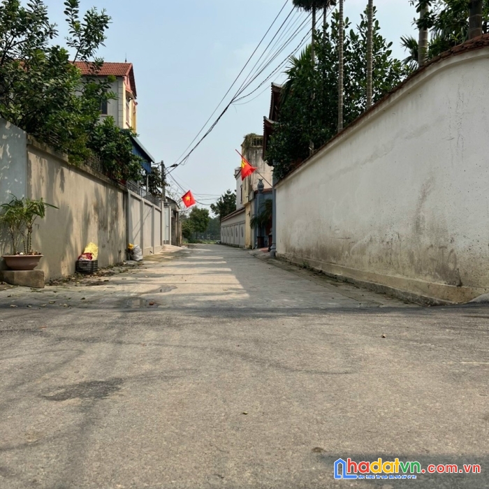 Duy nhất một lô đất 2 mặt tiền đường trải nhựa oto tránh tại sơn du nguyên khê giá 3 tỷ