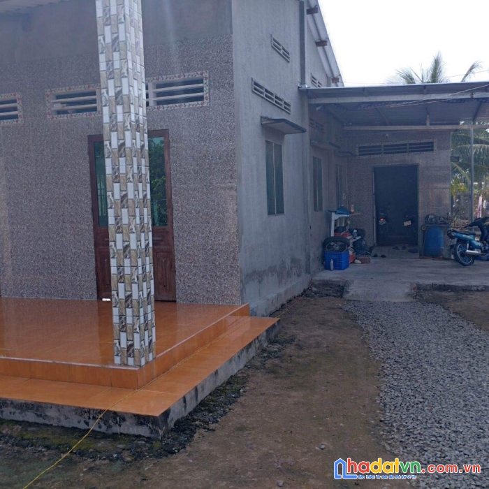 Bán đất tặng nhà vị trí  đẹp tại tân lý đông, châu thành, tiền giang