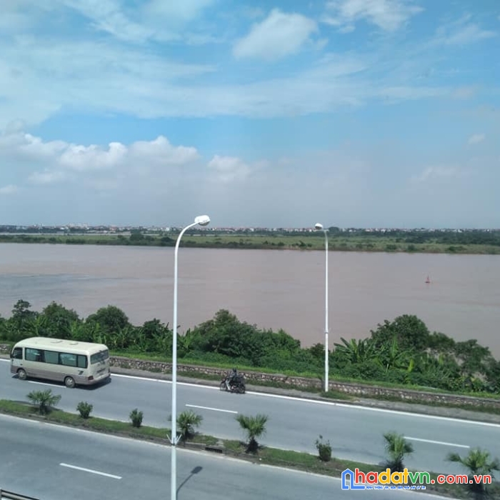 Bán 130m2 đất mặt phố an dương vương tây hồ kinh doanh nhỉnh 100 triêu/m2.