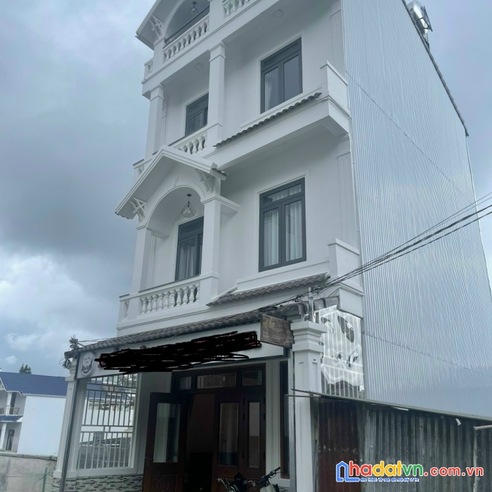 Bán homestay trền đường mai hắc đế, phường 6, tp. đà lạt, giá bán 8,5 tỷ