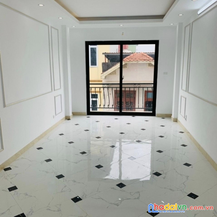 Cho thuê nguyên căn gần phố huế hai bà trưng 230m2  mt 12.5m giá 450 triệu