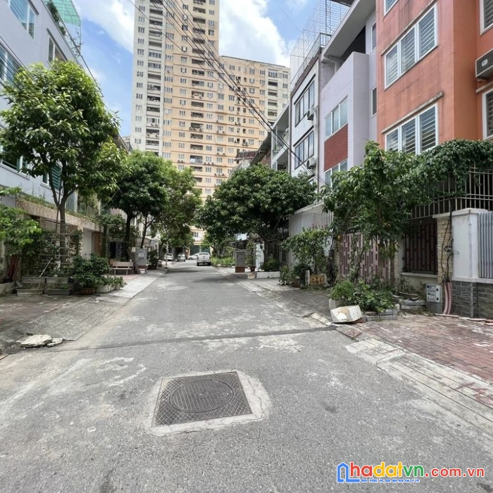 Bán nhà lk kđt văn khê 82.5m mặt tiền 5m 5 tầng 9.6 tỷ