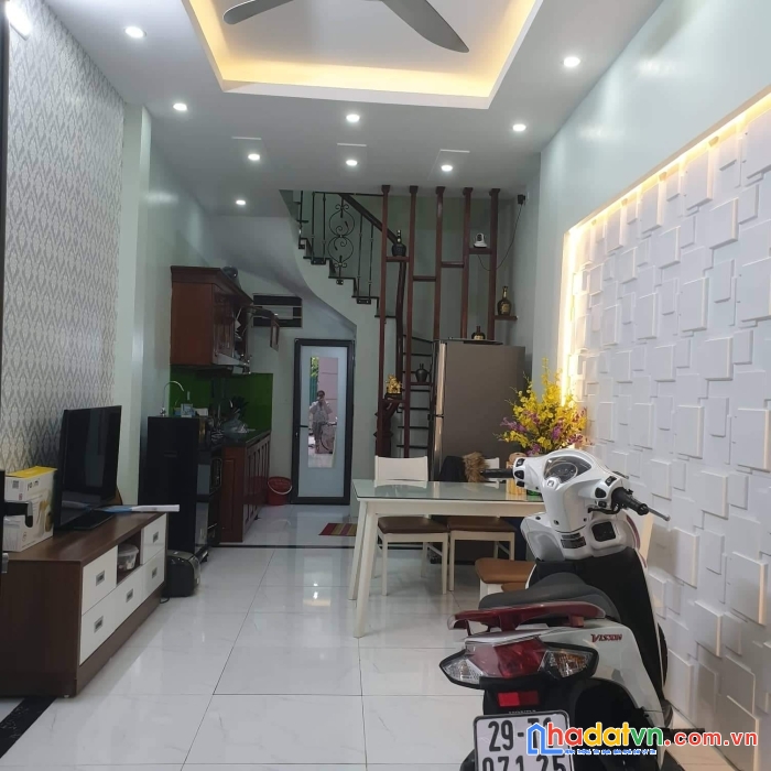 Bán nhà phố nguyễn huy tự hai bà trưng 36mx2 chỉ 2,9 tỷ.