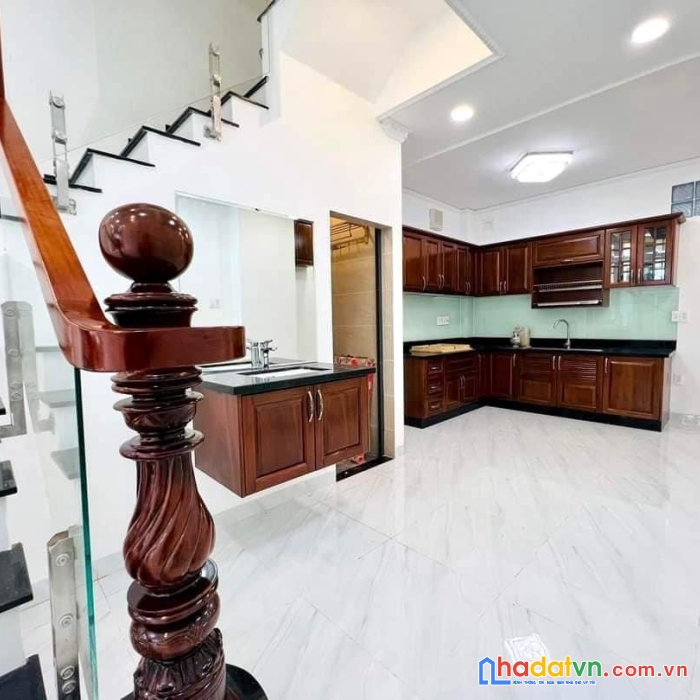 Hẻm ô tô-nhà đẹp-khu vực vip-nhà  nở hậu tài lộc ngay trung tâm bình thạnh giá chỉ 8,4 tỷ