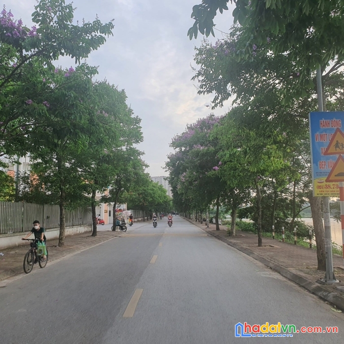 Giảm 3 tỷ mặt phố ngọc trì 103m2 - 3 mặt tiền, oto tránh chỉ 9,9 tỷ - view hồ