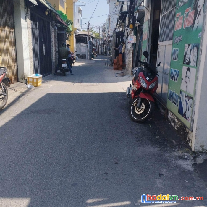 Hẻm xe hơi hơi vào nhà - công năng vừa ở , vừa kinh doanh online - mở văn phòng công ty.