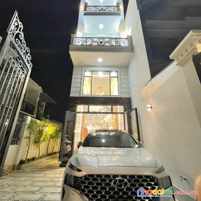 Bán nhà btct mới dt 117m  6x 19.5m ngay hiệp bình fpt