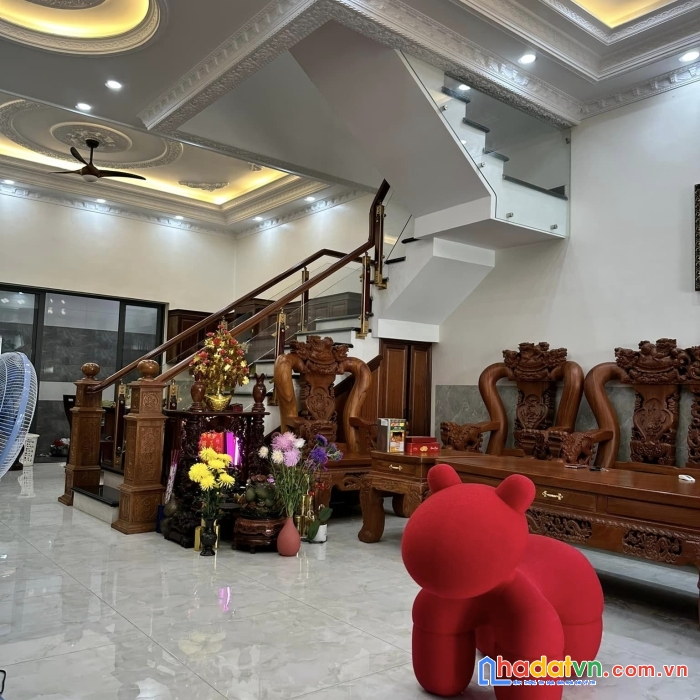Bán nhà 155 cầu giấy, nhà đẹp, 2 thoáng, 15m oto, ba gác tránh, 40m x 6t, 4.98 tỷ