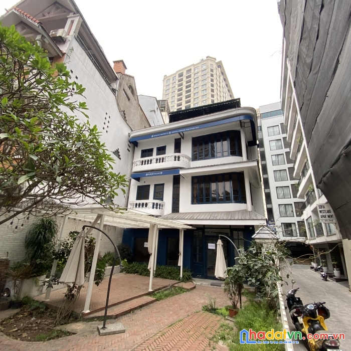 Cho biệt thự mặt phố làm văn phòng,hoăc kinh doanh nhà hàng -quảng an-tây hồ, hn