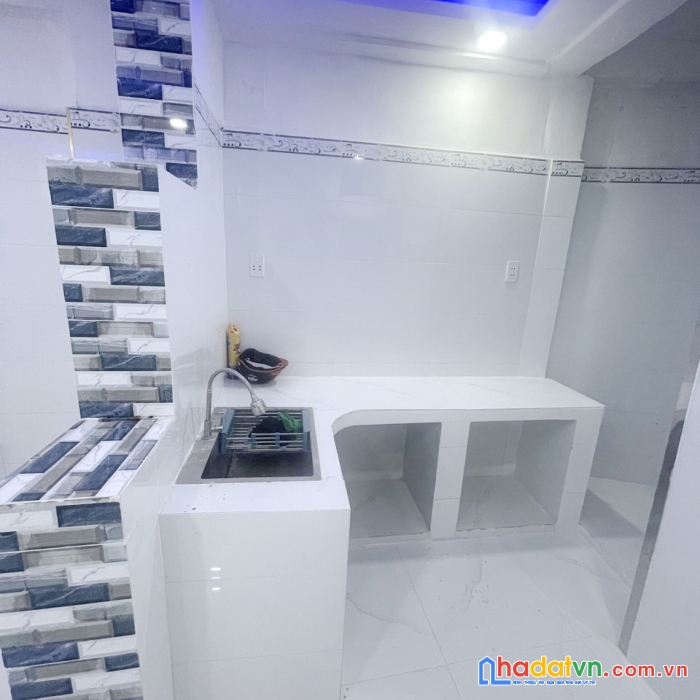 Nhà mới hẻm 219 âu dương lân p2q8. giá : 3,2 tỷ tl