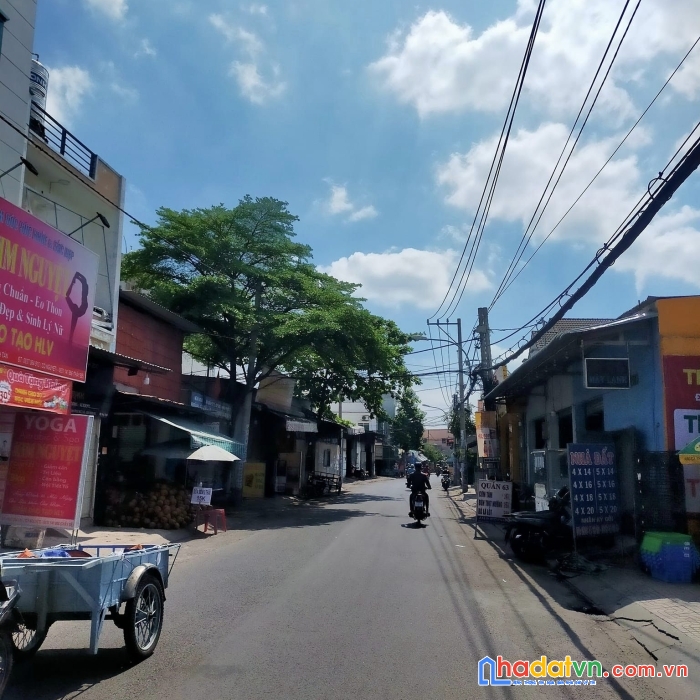 Đường số 15, bình hưng hoà - đường xe tải thông - sân rộng để ô tô - 3p ra eon mall tân phú -