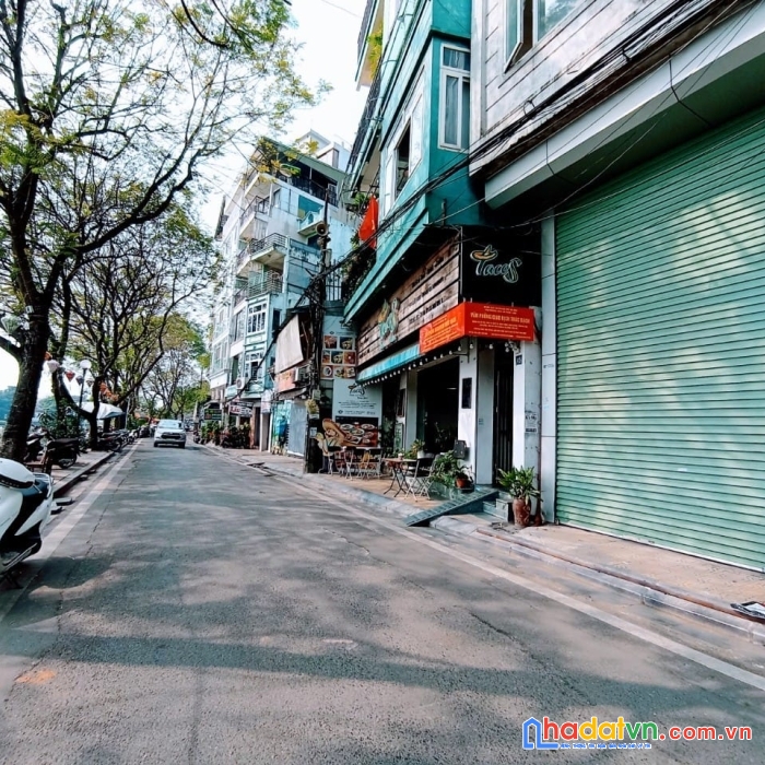Bán toà apartement mặt phố trúc bạch, view hồ, 8 tầng thang máy, dòng tiền siêu đỉnh