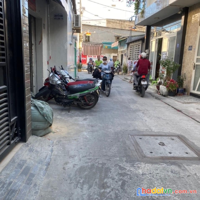 Bán nhà 3 tầng đường số 8, bhh, hẻm ô tô thông, 51m2 chỉ 5.1 tỷ, ngay aeon tân phú