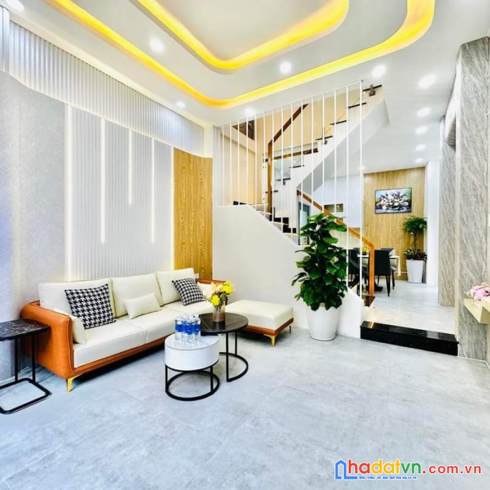 Bán gấp nhà huỳnh tấn phát,tân thuận tây. 4 tầng, 4pn, nở hậu phong thủy, giá nhỉn 6 tỷ