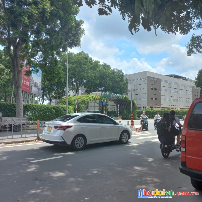 Mt âu cơ q11, 10x30 cho thuê giá cao, bán gấp 68 tỷ