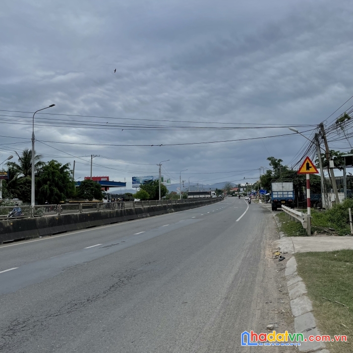 Bán đất mặt tiền quốc lộ 1a phường ninh đa, thị xã ninh hòa gần ngã 3 huyndai.