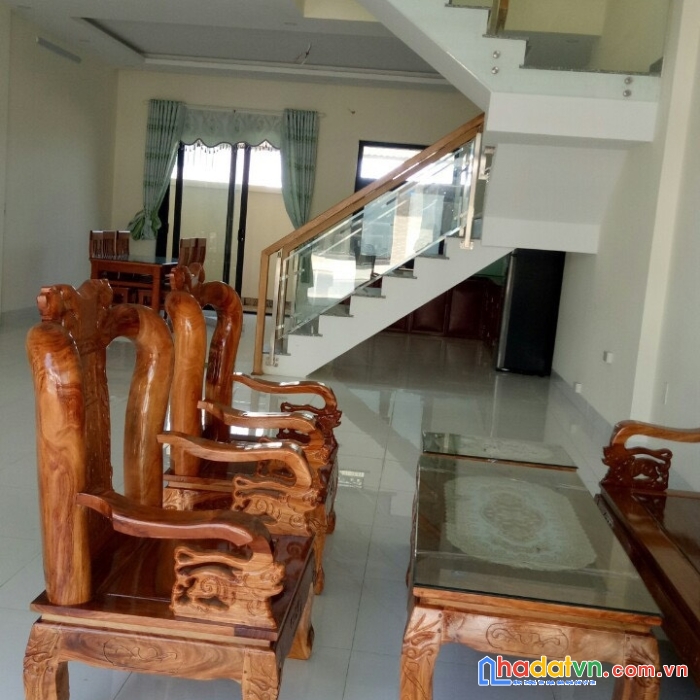 Chính chủ gởi bán nhà shophouse khu đô thị fpt