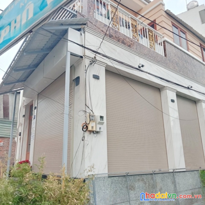 Cho thuê mb căn góc 2 mt đường ba đình p9-q8 - 15triệu/tháng