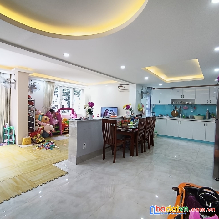 Nhà hxh lê văn lương,quận7,dt75m2,4pn,chỉ 9.x tỷ