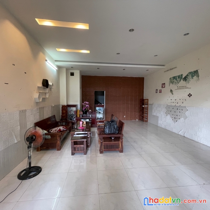 Bán nhà 1 trệt 2 lầu mặt tiền đường nguyễn tất thành phường phước nguyên tp. bà rịa