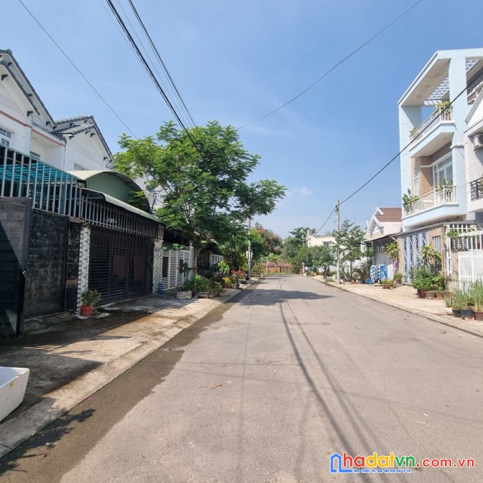 Chính chủ bán gấp nhà trệt lầu tại tương bình hiệp, thủ dầu một, bình dương