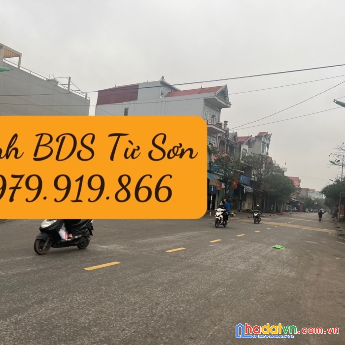 Ngân hàng ép   b á n gấp b á n đất tặng nhà diện tích 130 m mặt tiền 8 m đường to ô tô cất  trong