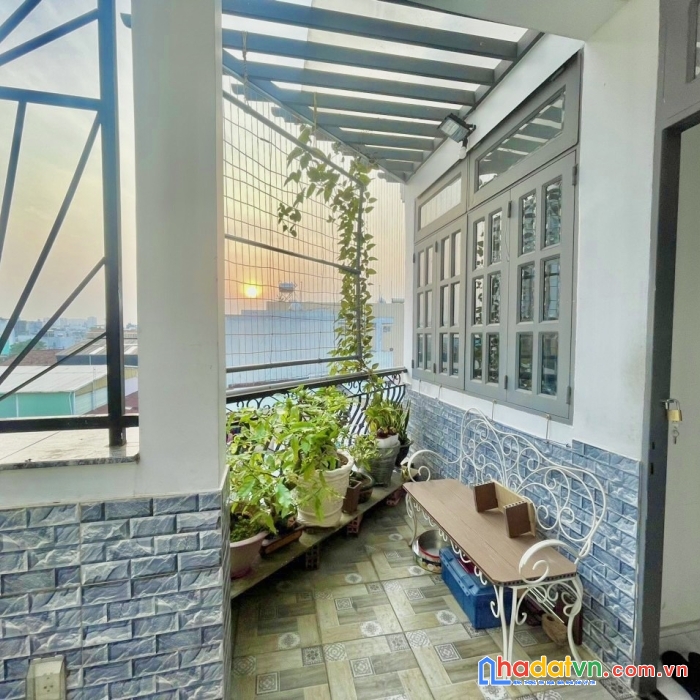 Bán nhà hxh 4 lầu nguyễn hồng đào tân bình 6 tỷ 8 tl