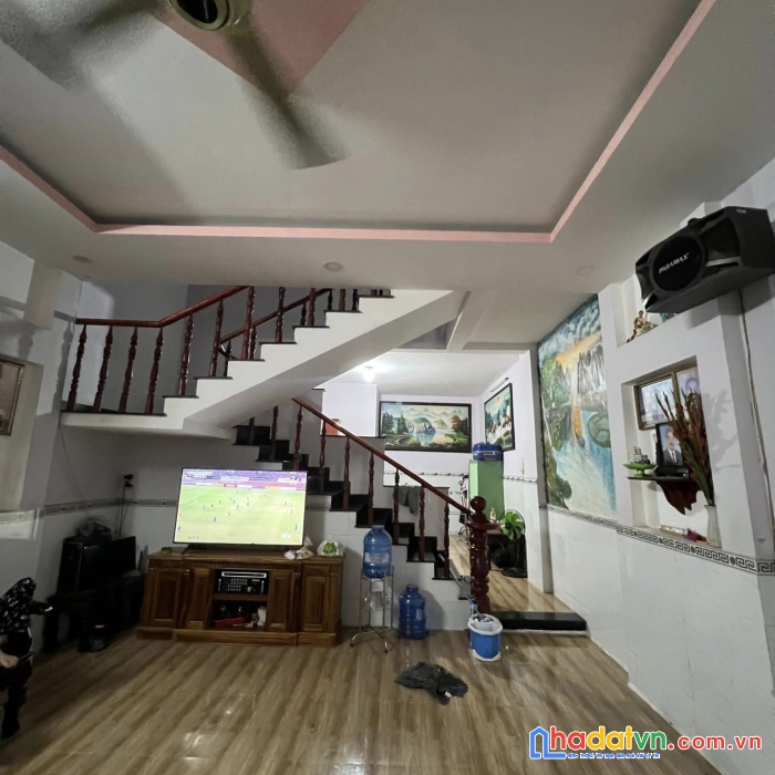 Nhà đúc 2 tầng hẻm ô tô - 95m2 -chỉ 3 tỷ8 -tô ngọc vân - q12