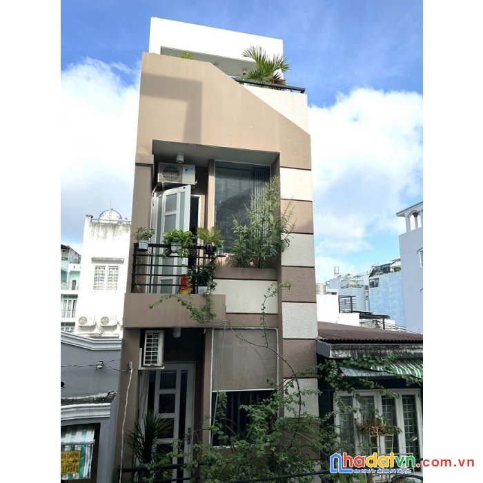 Chính chủ cần bán gấp căn nhà  vị trí tại  quận 8 , tp hcm