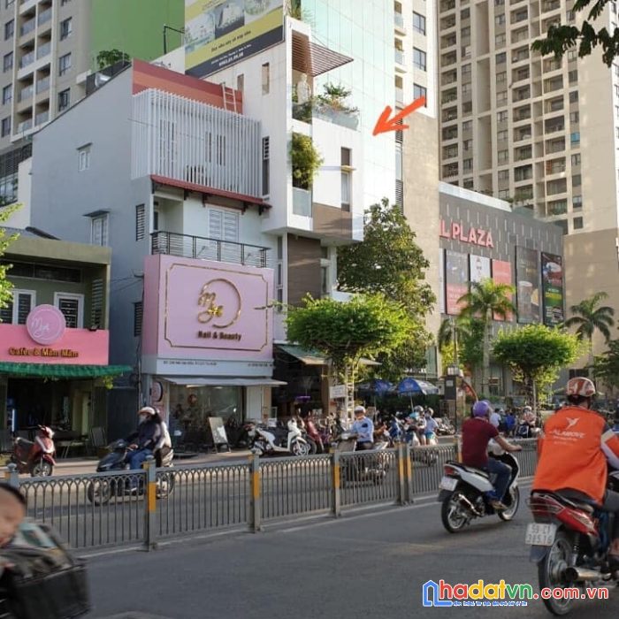 Mặt tiền bến vân đòn f2 quận 4 - 62m2 - 5 tầng