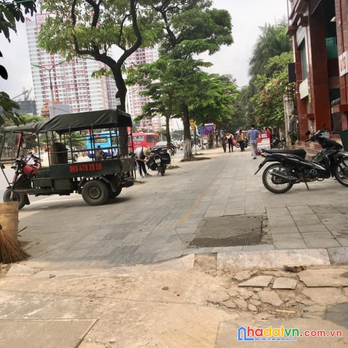 Bán 295m2 nhà lô góc mặt phố giải phóng hà nội kinh doanh 29 tỷ.