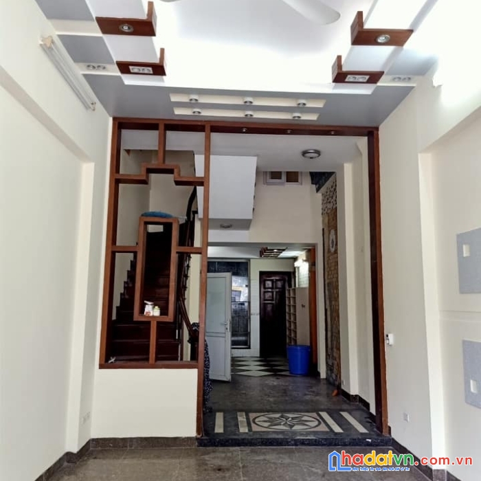 Duy nhất 1 căn phố nguyễn ngọc vũ quận cầu giấy 40m 5 tầng 4 ngủ ngõ thông nhỉnh 5 tỷ 0975124520