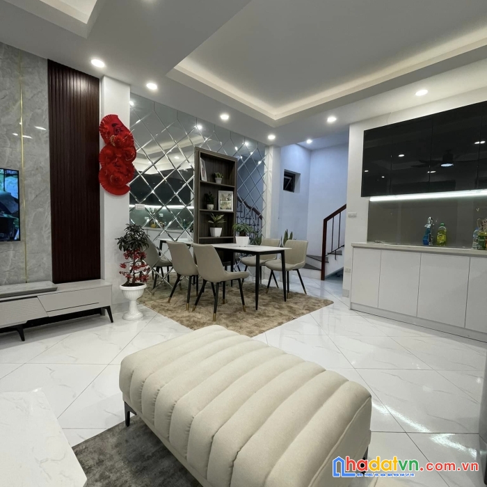 Bán nhà vũ trọng phụng, thanh xuân, tặng nội thất, 40m2 mt5m, giá 4.5 tỷ
